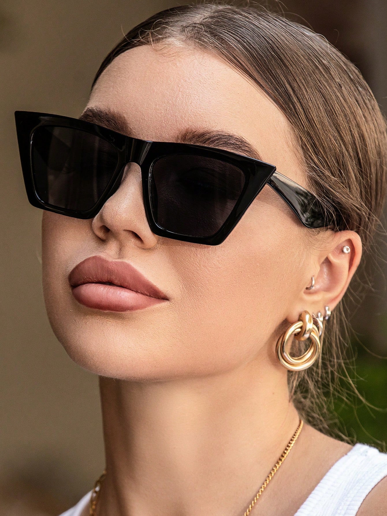 Óculos de Sol Armação Acrílica Lente Colorida Estilo Gatinho, Acessório de Praia para Mulheres. Óculos de Sol Básicos e Adequados para Suéter, Denim, Calça de Moletom, Moletom com Capuz, Jaqueta, Vestido e Camisa de Manga Longa. Sombra Fashion, Traje Elegante para Passeios Familiares, Viagens, Férias, Praia e Atividades ao Ar Livre no Verão  🎁Cupom 50% OFF para todo Novo Usuário!  3
