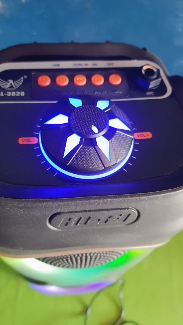 Caixa de som Bluetooth Portátil Com Led RGB Portátil FM USB TWS 30W Para Praia, Festa ou Viagem 6
